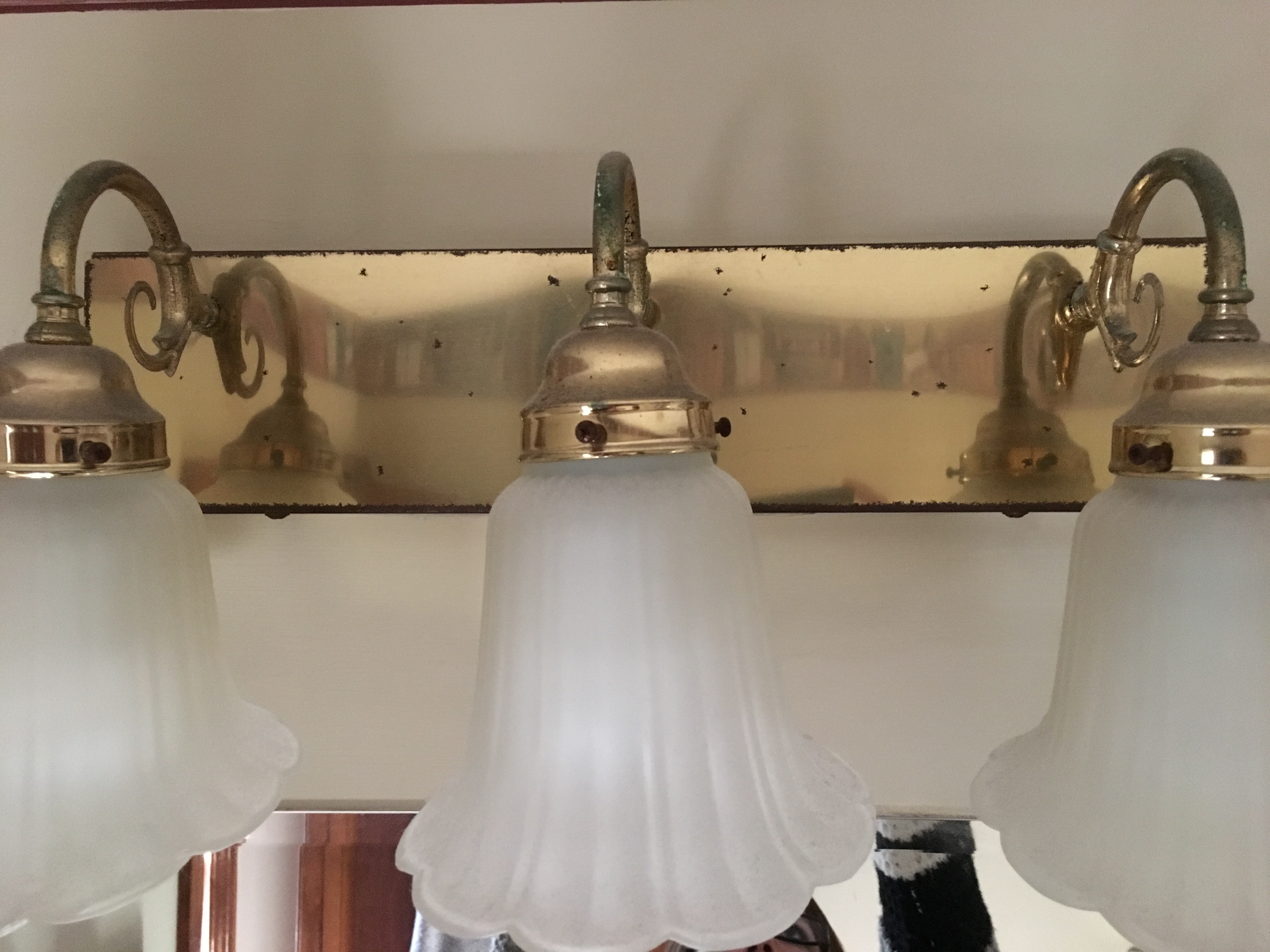 How To Update a Brass Light Fixture with Spray Paint - In My Own Style