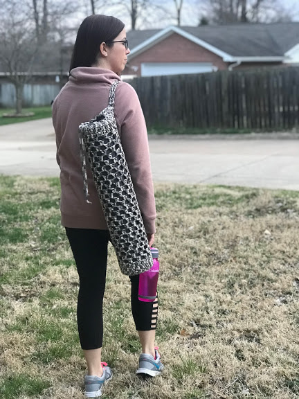 Yoga Mat Bag Using Bernat Maker Home Dec Yarn